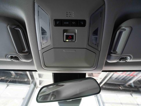 Used 2023 Toyota RAV4 XLE AWD/4WD image 18
