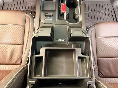 Used 2024 GMC Sierra 2500 Denali w/ Denali Reserve Package image 24