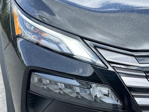 New 2026 Nissan Rogue SV FWD image 10