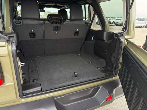 New 2026 Jeep Wrangler Unlimited Rubicon image 27
