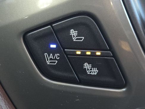 Used 2015 Chevrolet Silverado 1500 High Country w/ High Country Premium Package image 7