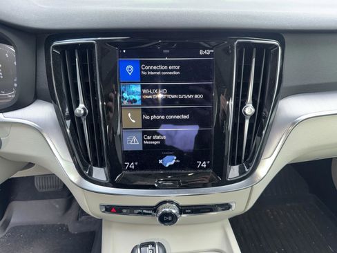 Used 2021 Volvo S60 T5 Momentum w/ Protection Package Premier image 18