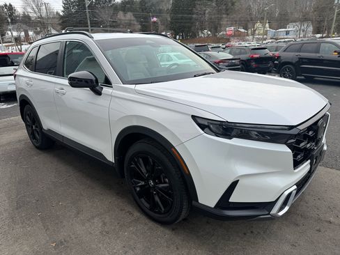 Used 2023 Honda CR-V Sport Touring image 3