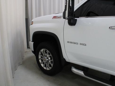 Used 2025 Chevrolet Silverado 2500 LT w/ Z71 Chrome Sport Edition AWD/4WD image 30
