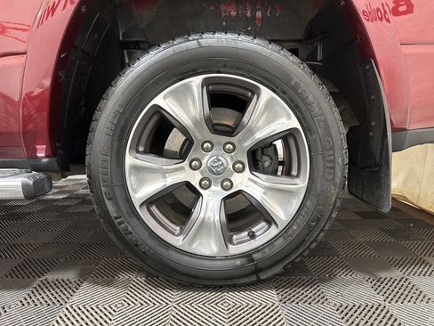 Used 2019 RAM 1500 Laramie image 27