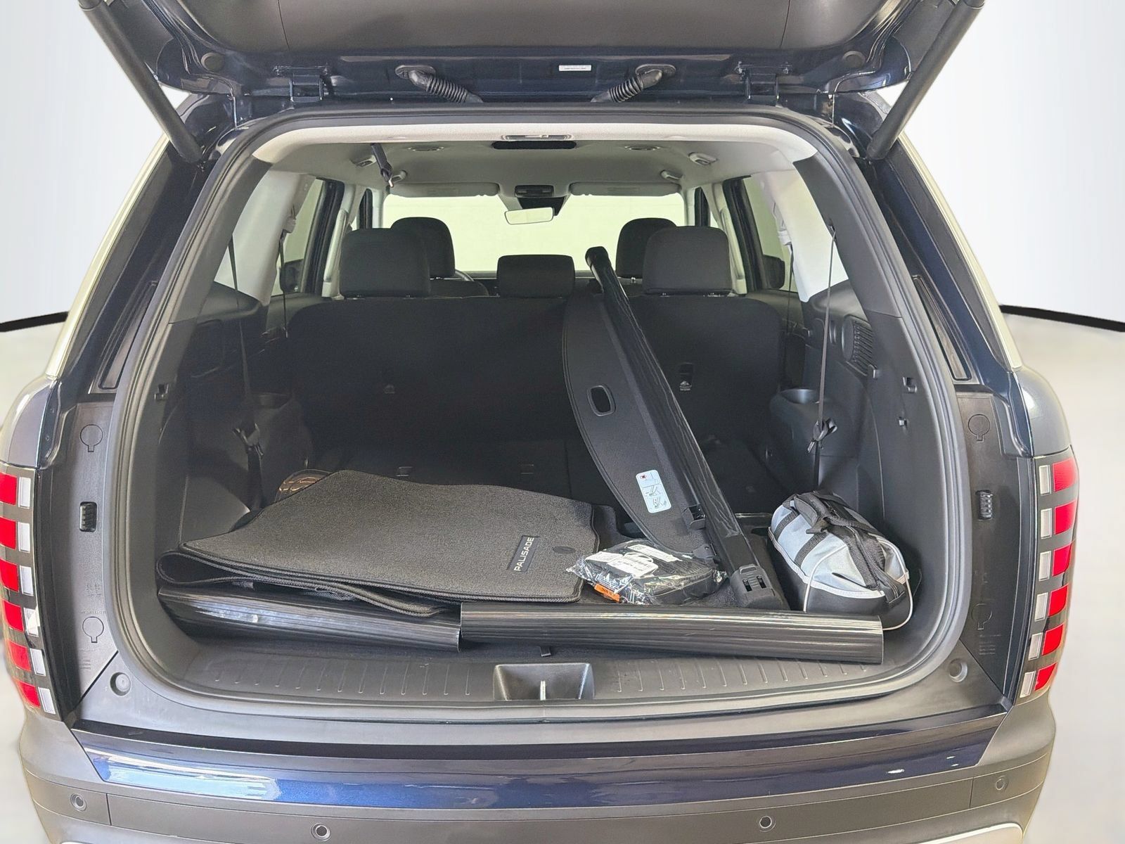 Used 2026 Hyundai Palisade SE FWD image 28