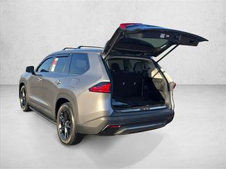 New 2026 Toyota Grand Highlander Limited video 3