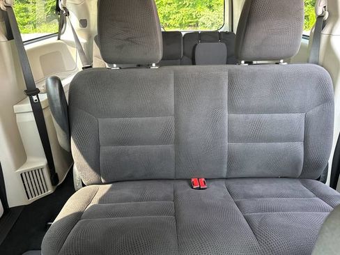 Used 2018 Dodge Grand Caravan SE w/ UConnect Hands-Free Group FWD image 35