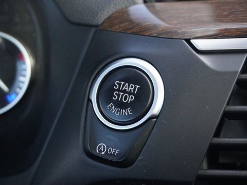 Used 2019 BMW X3 xDrive30i w/ Driving Assistance Package image 46