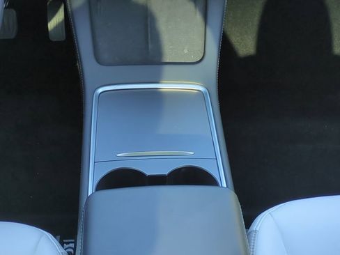 Used 2023 Tesla Model 3 Standard Range image 19