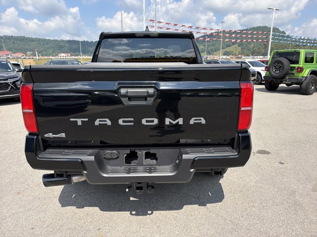 Used 2024 Toyota Tacoma SR5 AWD/4WD image 5