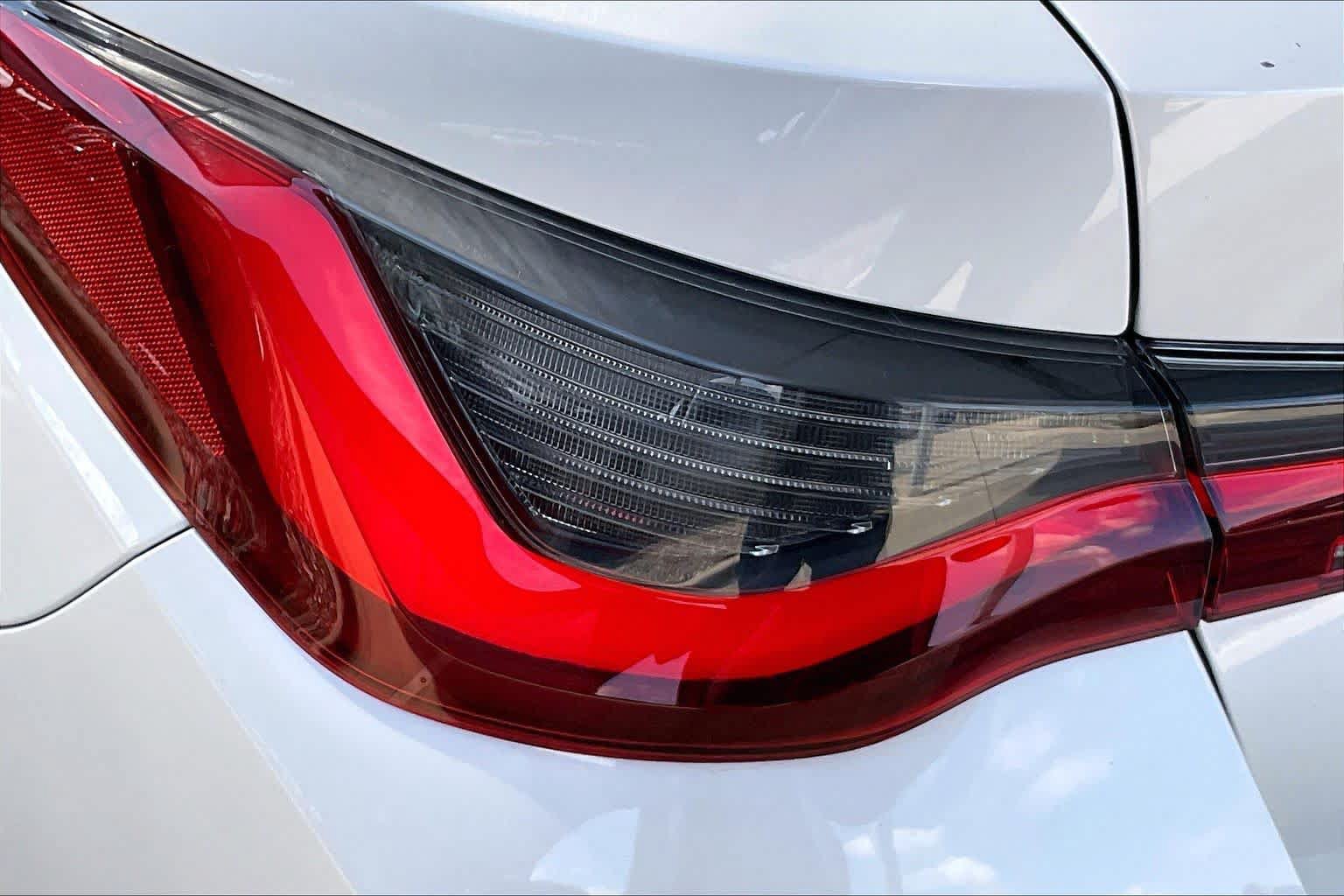 Used 2024 BMW i4 eDrive35 w/ Convenience Package RWD image 28