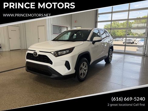 Used 2022 Toyota RAV4 LE w/ Carpet Mat Package (TMS) AWD/4WD image 1