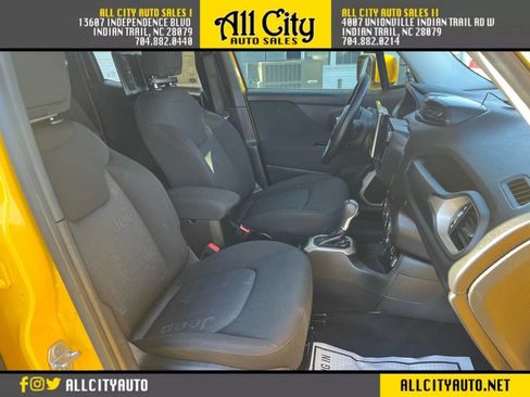 Used 2015 Jeep Renegade Latitude w/ Popular Equipment Group image 15