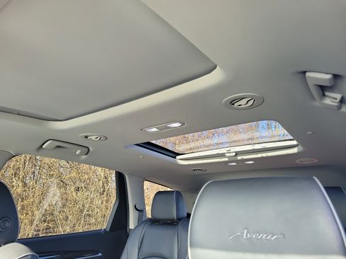 Used 2019 Buick Enclave Avenir w/ Avenir Technology Package image 16