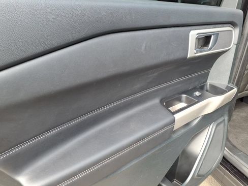 Certified 2023 Ford Explorer XLT AWD/4WD image 16