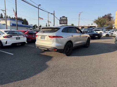 Used 2017 Jaguar F-PACE Premium AWD/4WD image 3