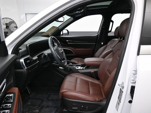 Used 2023 Kia Telluride SX FWD image 13
