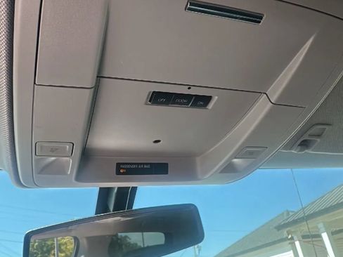 Used 2018 Chevrolet Silverado 1500 LT w/ Texas Edition image 20