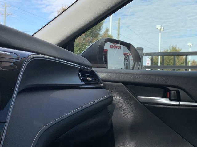 Used 2024 Toyota Camry SE FWD image 10