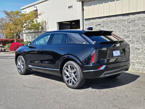 New 2026 Cadillac Optiq Luxury 2 AWD/4WD image 4