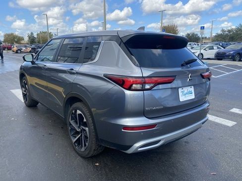 Used 2024 Mitsubishi Outlander SE image 6