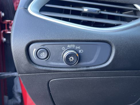 Used 2025 Chevrolet Malibu LT image 18