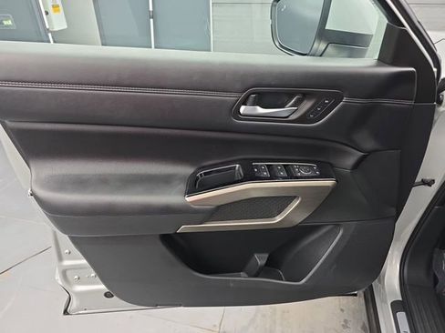 Used 2024 Nissan Pathfinder Platinum w/ Cargo Package image 24