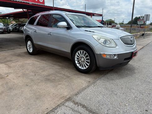 Used 2012 Buick Enclave Leather FWD image 4