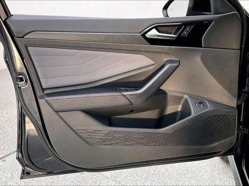 Used 2025 Volkswagen Jetta GLI Autobahn image 22