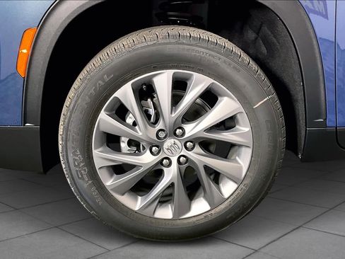 Used 2025 Buick Enclave Preferred image 8