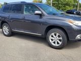 Used 2013 Toyota Highlander Plus image 3