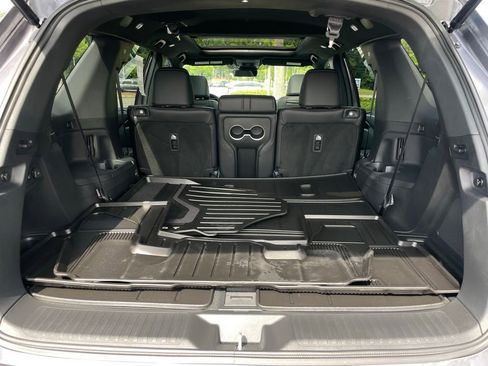 Used 2025 Honda Pilot Black Edition image 45