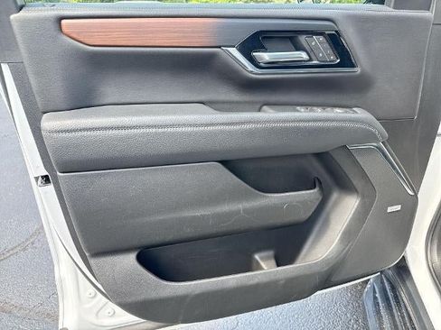 Certified 2025 GMC Yukon Denali AWD/4WD image 22