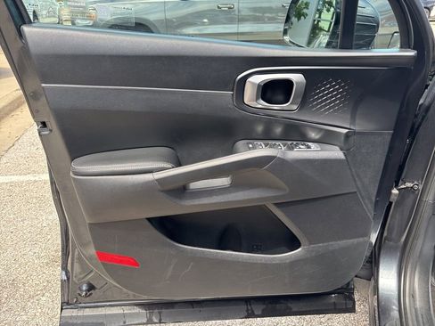 Used 2024 Kia Sorento S FWD image 54