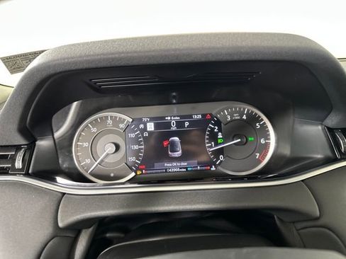 Used 2020 Land Rover Range Rover Evoque S image 17