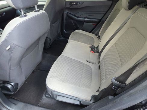 Used 2022 Ford Escape SE image 8