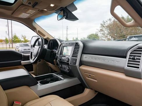 Used 2017 Ford F250 Lariat w/ Lariat Ultimate Package image 34