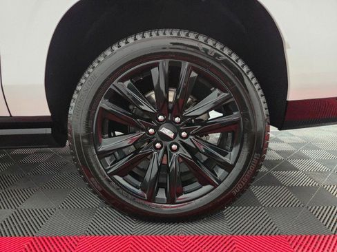 Used 2023 Cadillac Escalade ESV Sport Platinum w/ LPO, ONYX Package image 93