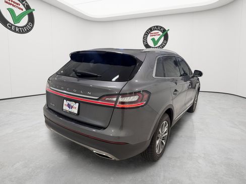 Used 2023 Lincoln Nautilus FWD w/ Premium Package image 5