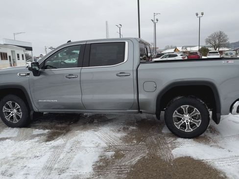 New 2026 GMC Sierra 1500 SLE image 6