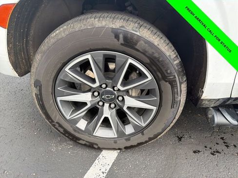 Used 2024 Chevrolet Suburban Z71 w/ Luxury Package image 10