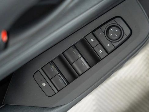 New 2026 Toyota Prius Plug-In Hybrid FWD image 37