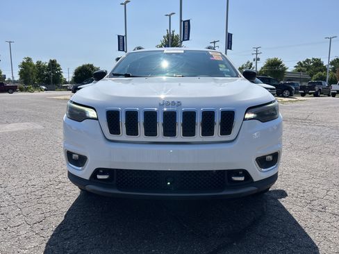 Used 2022 Jeep Cherokee Limited w/ Sun & Sound Group AWD/4WD image 9
