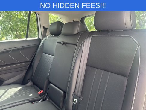 Used 2023 Volkswagen Tiguan SE image 33