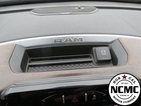 Used 2024 RAM 2500 Laramie image 32