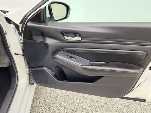 Used 2020 Nissan Altima 2.5 S FWD image 25
