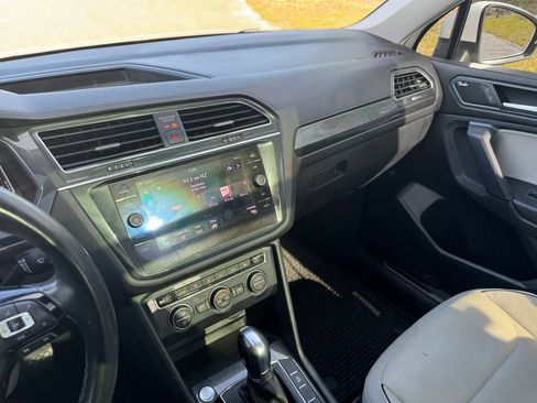 Used 2019 Volkswagen Tiguan SEL Premium image 21