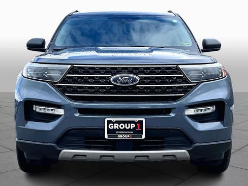 Used 2021 Ford Explorer XLT w/ Equipment Group 202A image 4