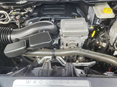 Used 2022 Jeep Wagoneer Series III w/ Flexible Seating Group image 19